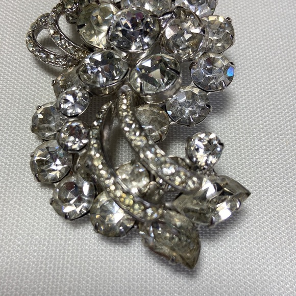 Vintage Rhinestone Albert Weiss Signed Brooch Pin - Picture 7 of 7